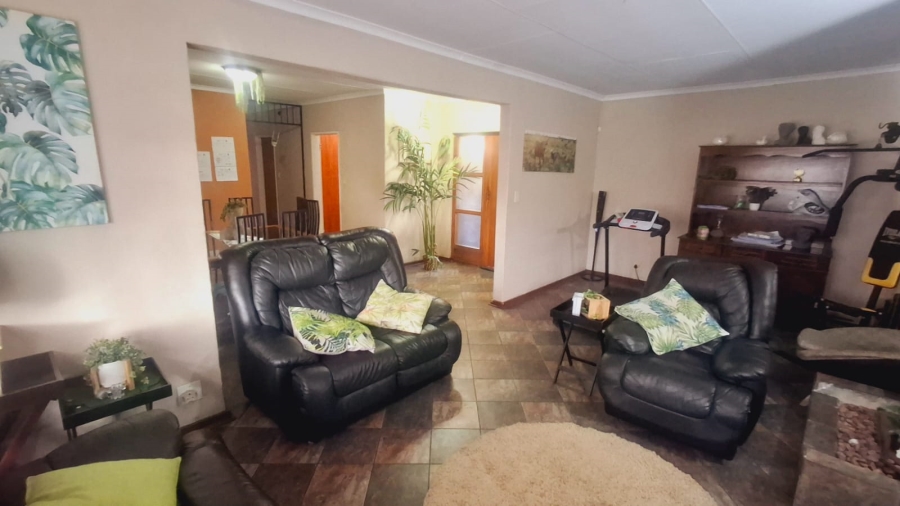 4 Bedroom Property for Sale in Vaalpark Free State